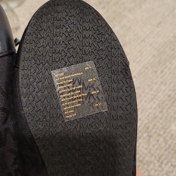 MK Black Flats - Picture 6 of 6